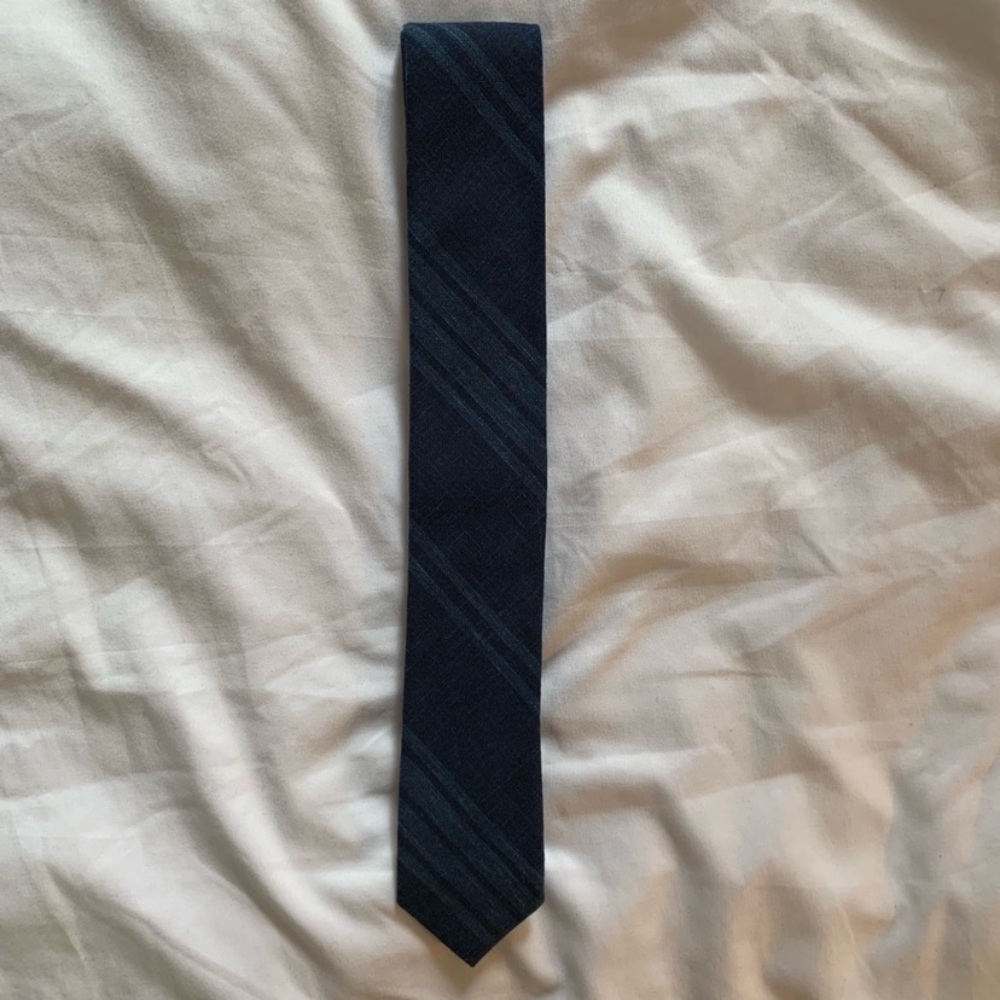 Custom tie bundle